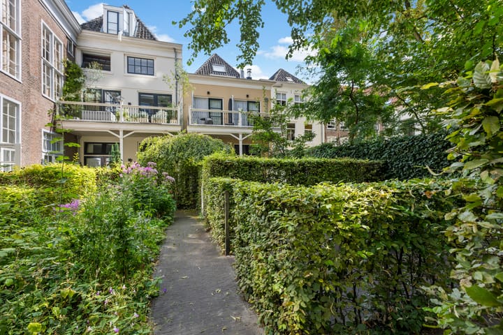 Photo 4 of Nieuwegracht 19-D