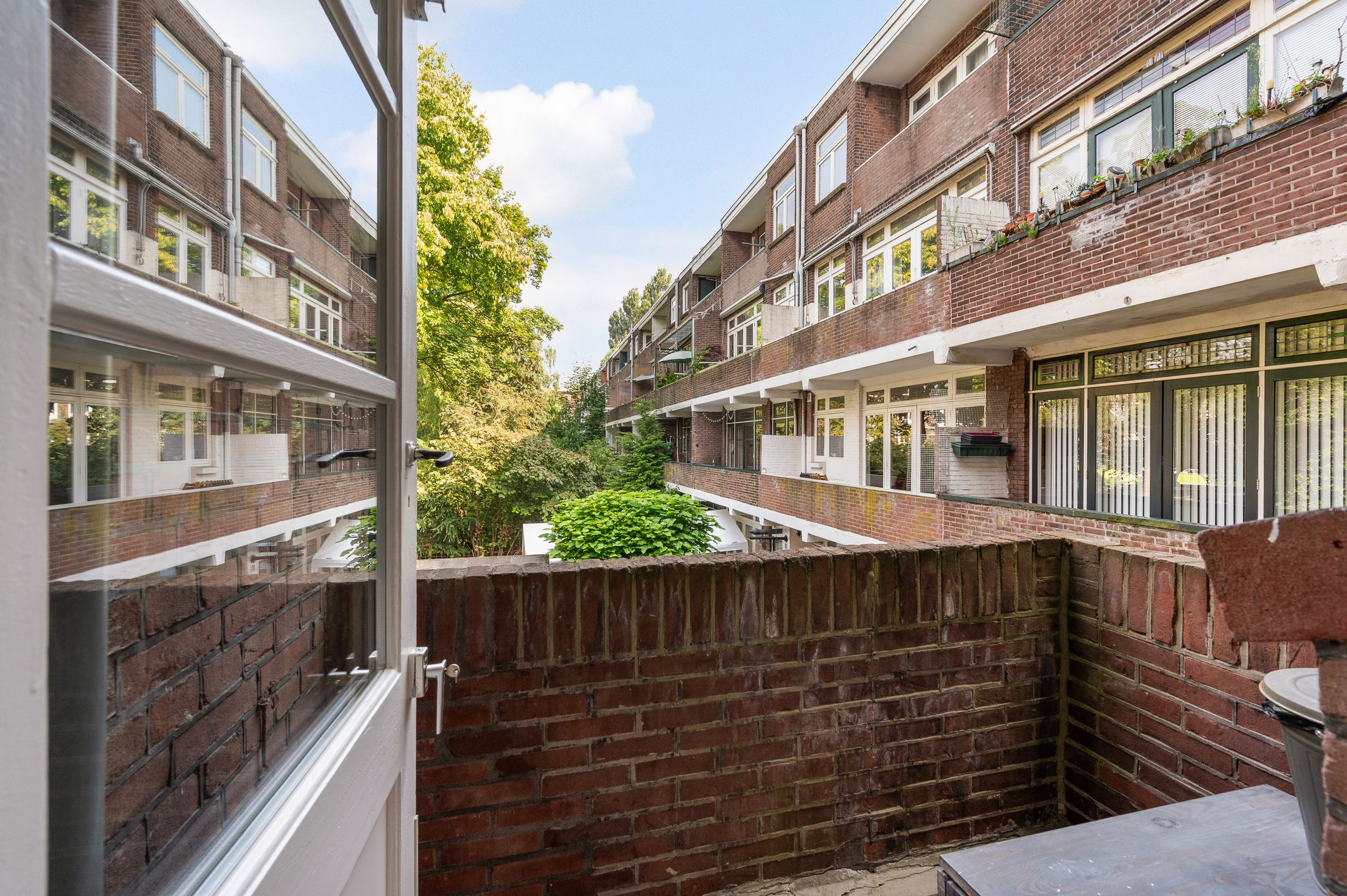 Foto 30 van Tak van Poortvlietstraat 29-B01