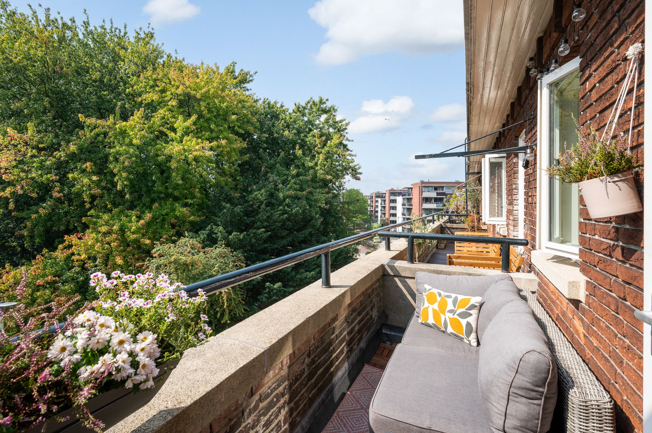 Foto 42 van Tak van Poortvlietstraat 29-B01