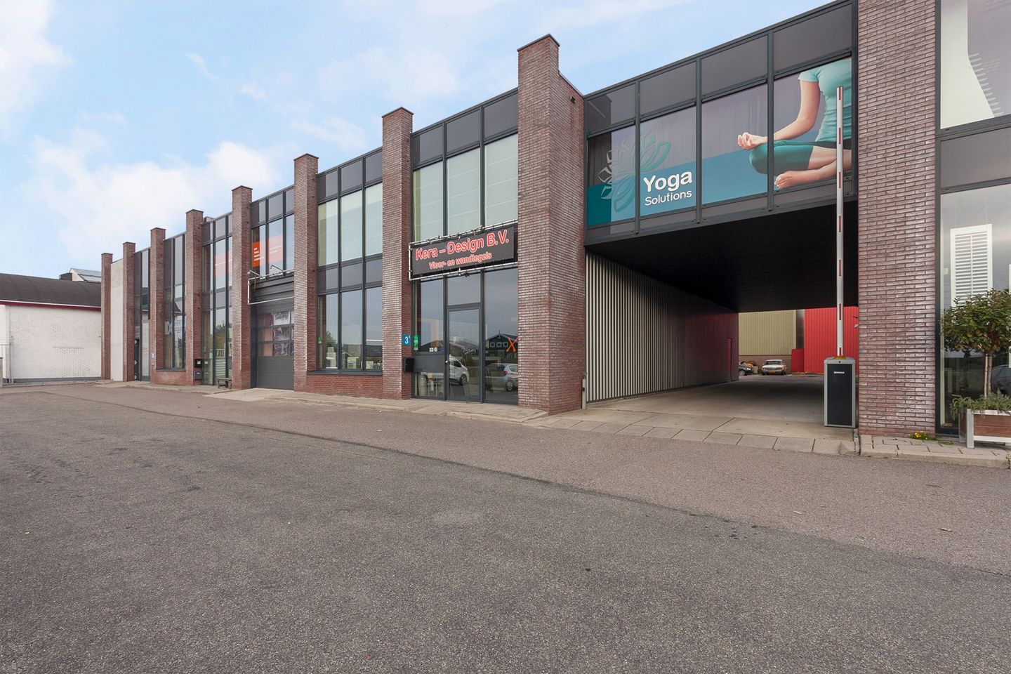 Bekijk foto 2 van Industrieweg 3-A