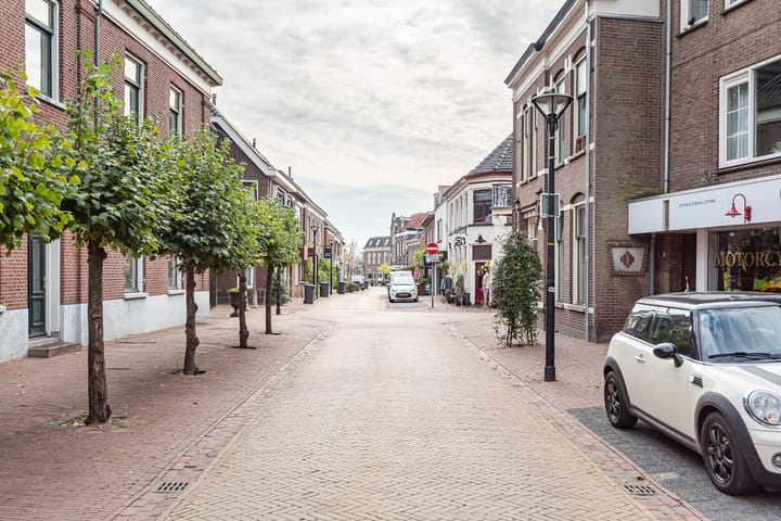 Foto 32 van Grotestraat 33-E