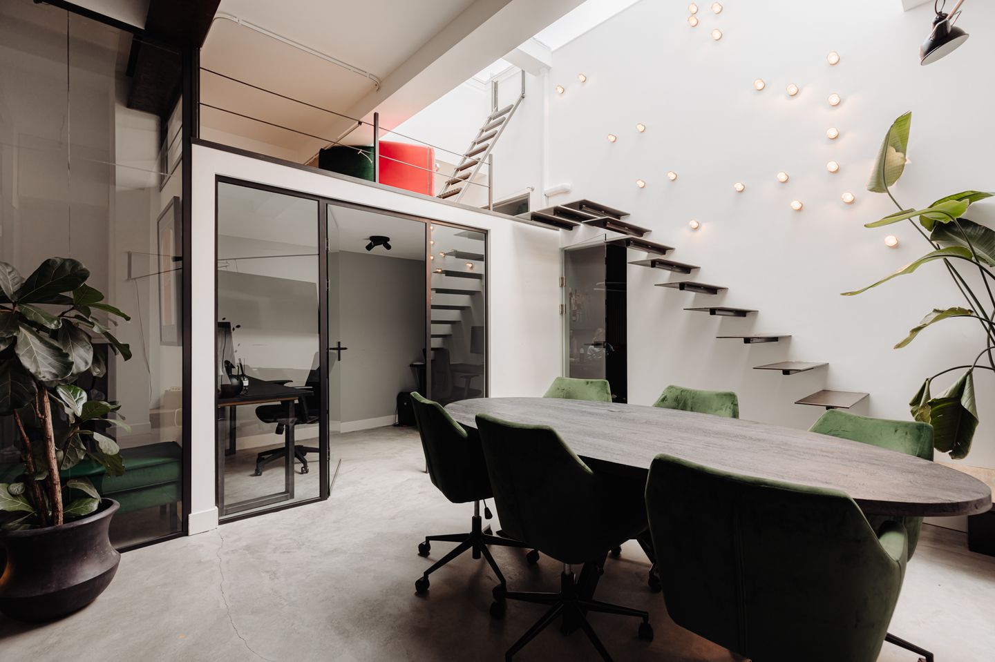 View photo 4 of Schollenbrugstraat 17-H