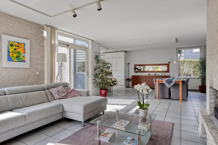 Foto 5 van Den Akker 27