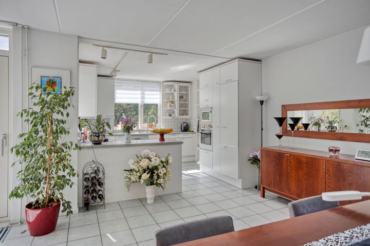 Foto 8 van Den Akker 27