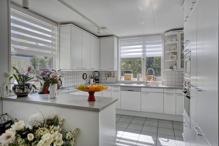 Foto 9 van Den Akker 27