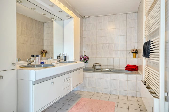 Foto 22 van Den Akker 27