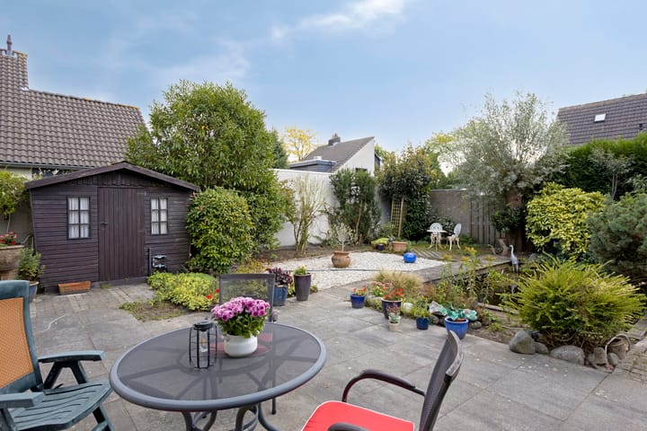 Foto 34 van Den Akker 27