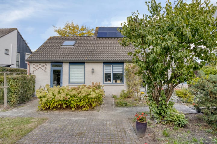 Foto 39 van Den Akker 27