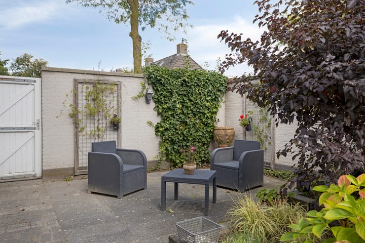 Foto 40 van Den Akker 27