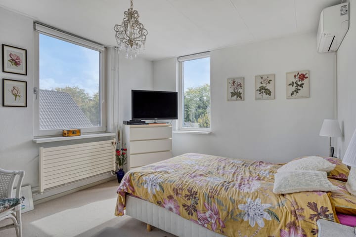 Foto 19 van Den Akker 27