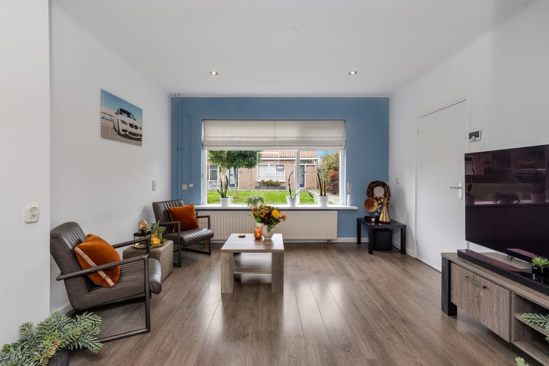 Foto 2 van J J P Tichlerlaan 6