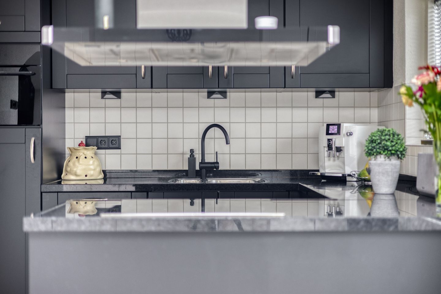 Photo 14 of Margriet 27