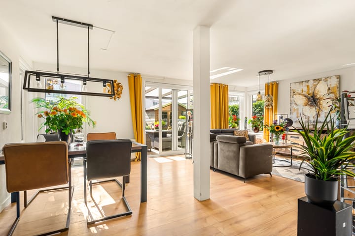 Photo 15 of Corrie ten Boomstraat 23