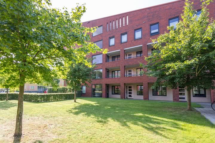 Foto 7 van S.L. Louwesstraat 54