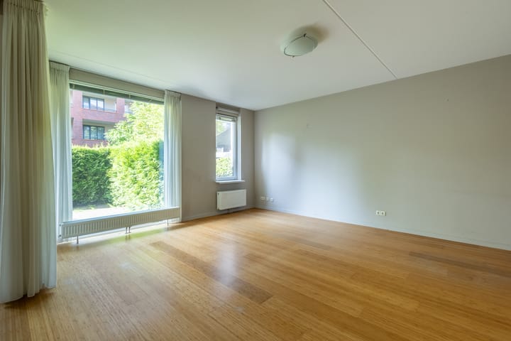 Foto 9 van S.L. Louwesstraat 54