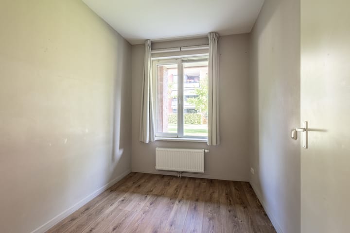 Foto 17 van S.L. Louwesstraat 54