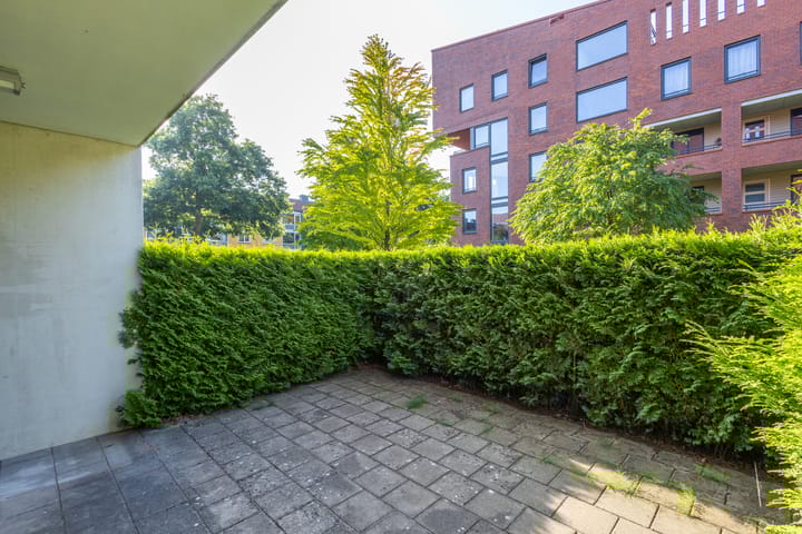 Foto 28 van S.L. Louwesstraat 54