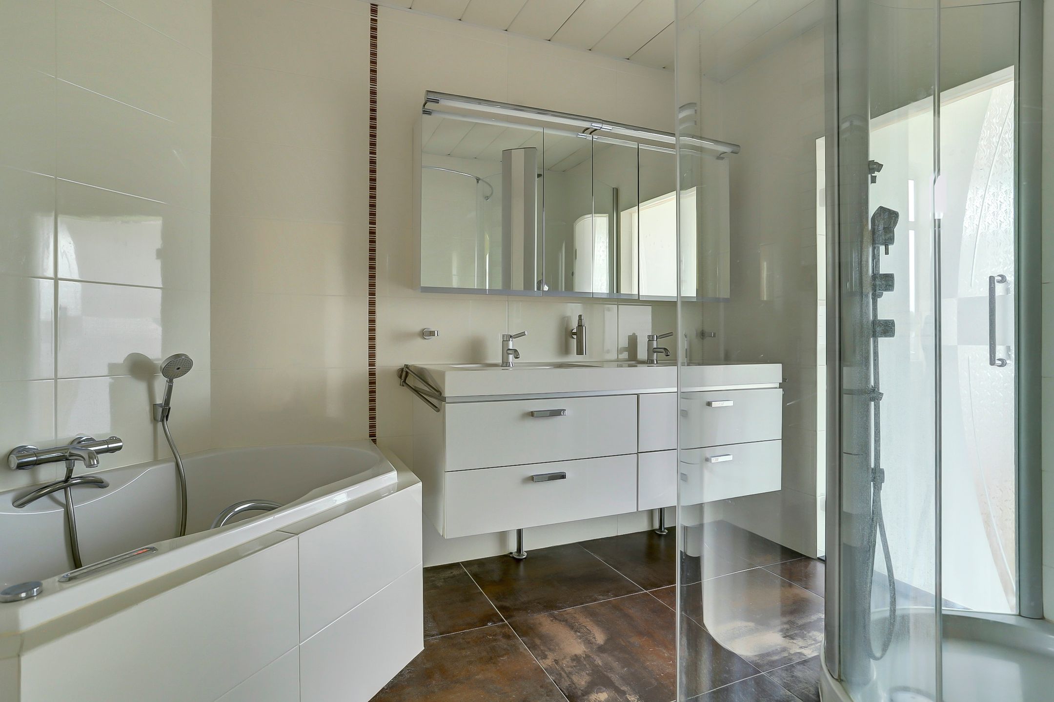 Foto 24 van Titaniastraat 10