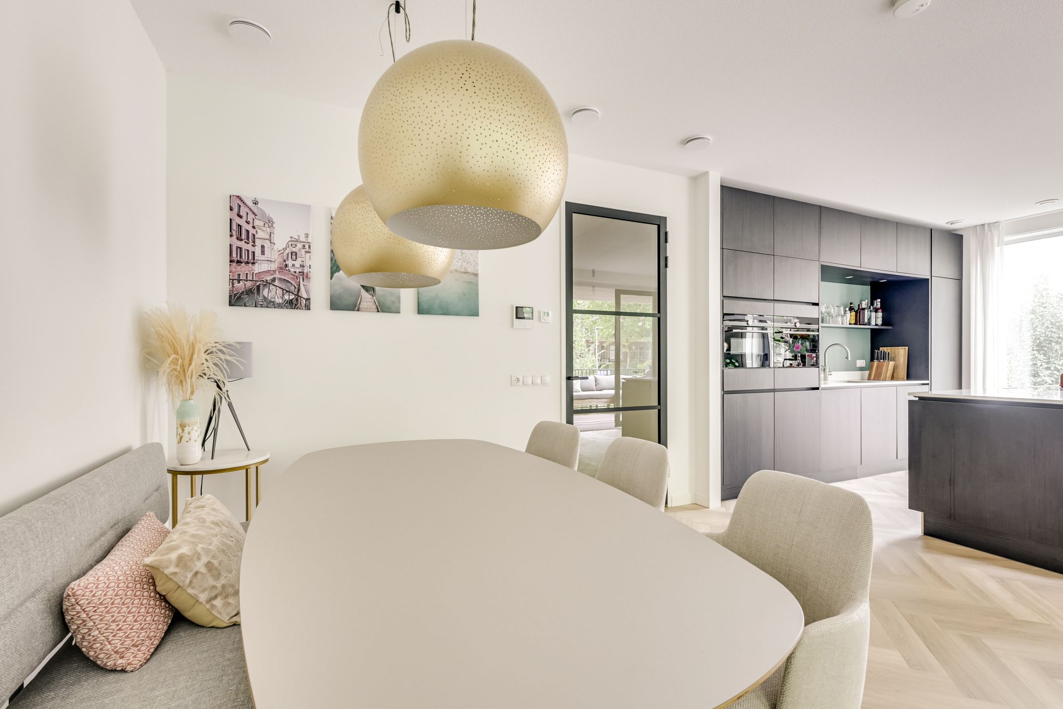 Foto 12 van F.C. Dondersstraat 145