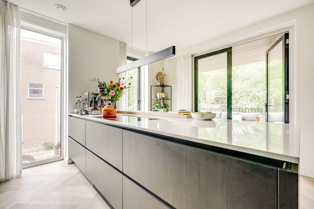 Foto 17 van F.C. Dondersstraat 145