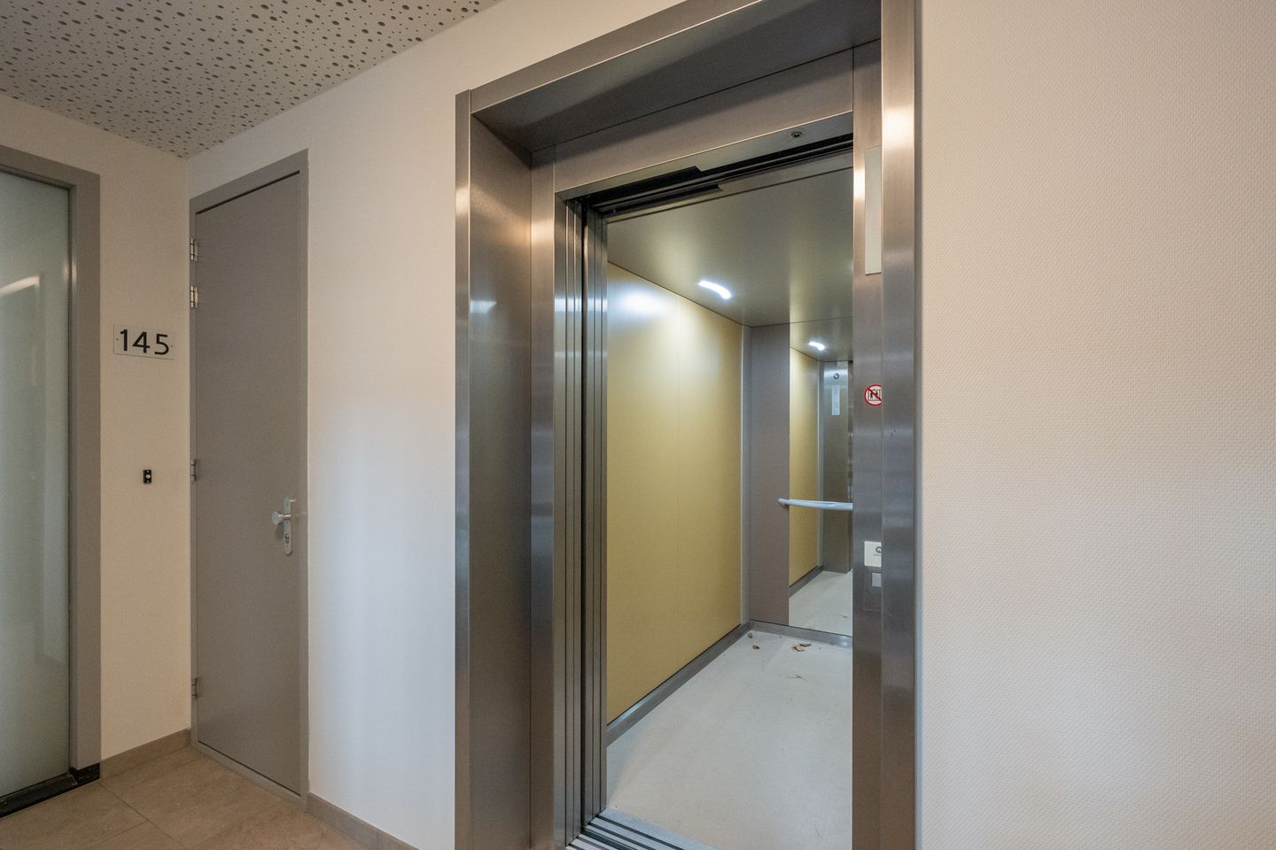 Foto 34 van F.C. Dondersstraat 145