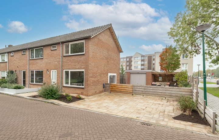 Baron van Lyndenstraat 2