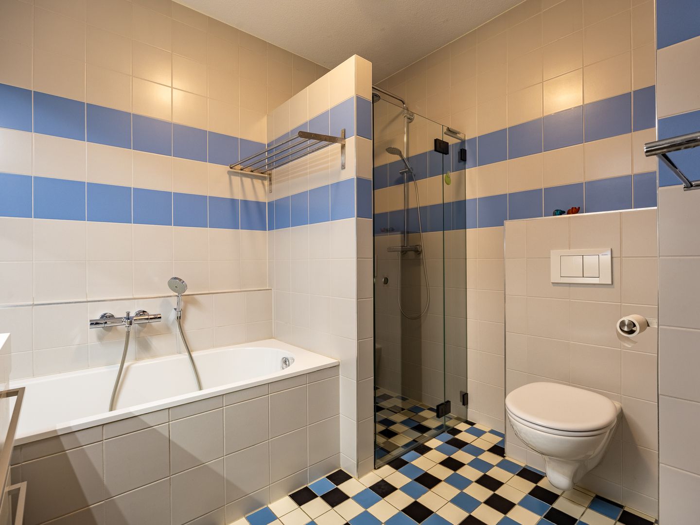 Photo 20 of Dornachstraat 25