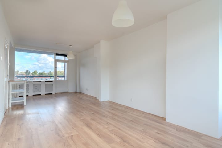 Photo 3 of Van IJsendijkstraat 13