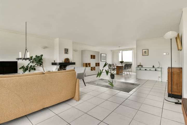 Photo 10 of Dr Joh G Mezgerstraat 135