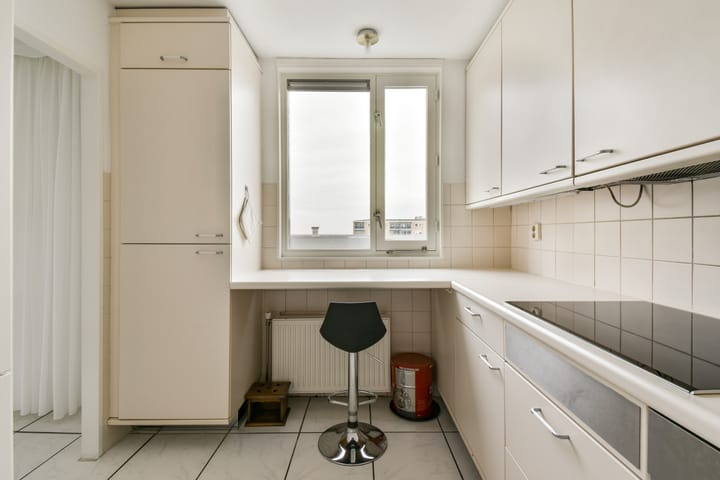 Photo 13 of Dr Joh G Mezgerstraat 135