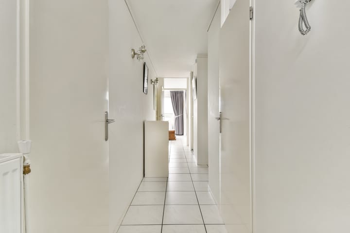 Photo 18 of Dr Joh G Mezgerstraat 135