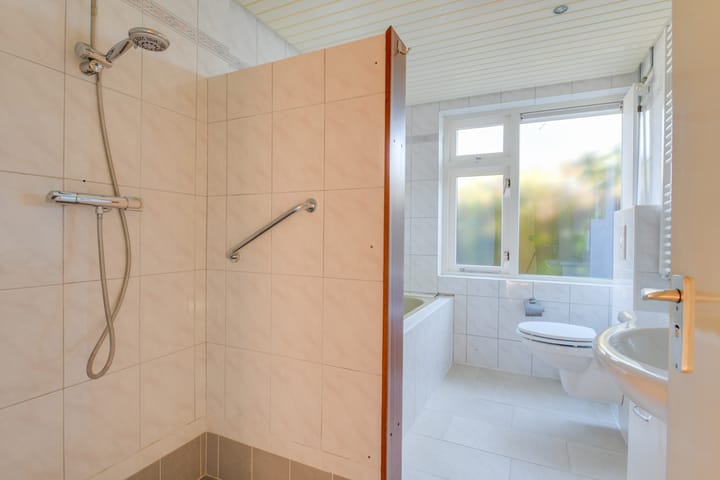 Photo 24 of Hellemastraat 18