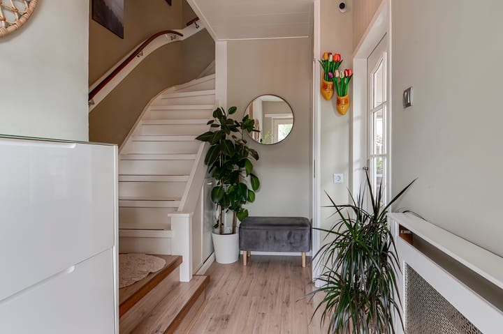 Photo 5 of van Limburg Stirumstraat 54