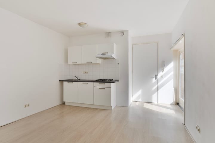 Foto 5 van Meeuwerderweg 75-7