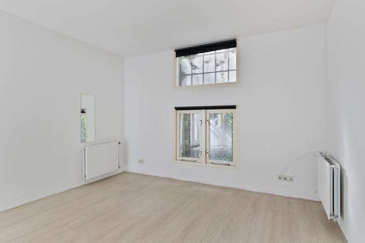 Foto 8 van Meeuwerderweg 75-7