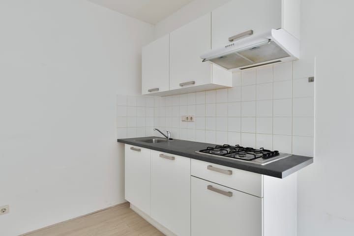 Foto 9 van Meeuwerderweg 75-7