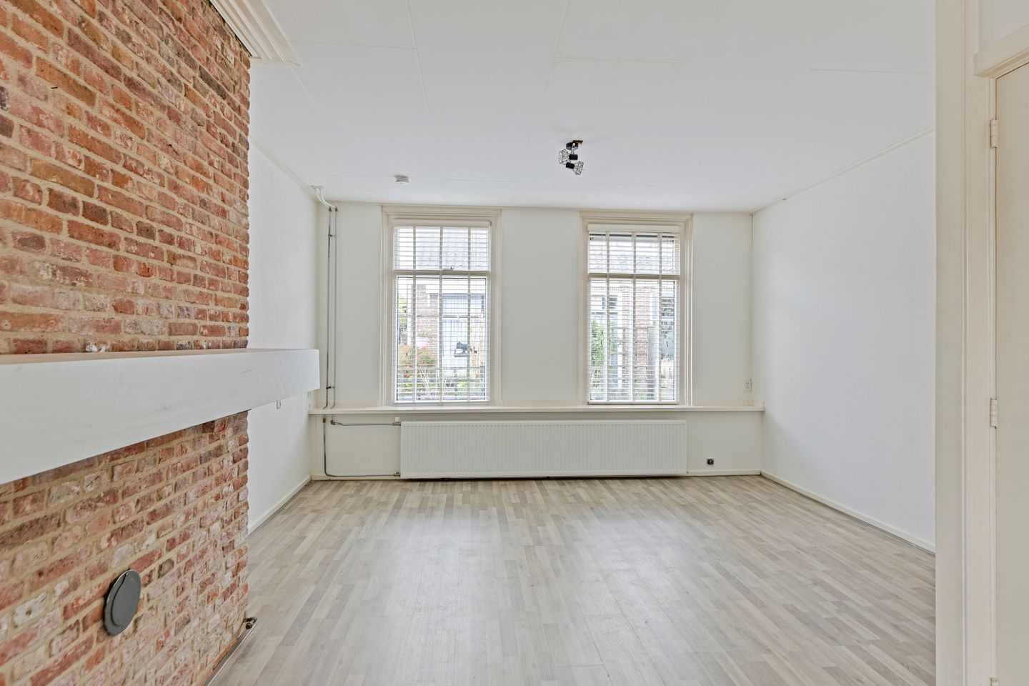 Photo 5 of Uniabuert 6