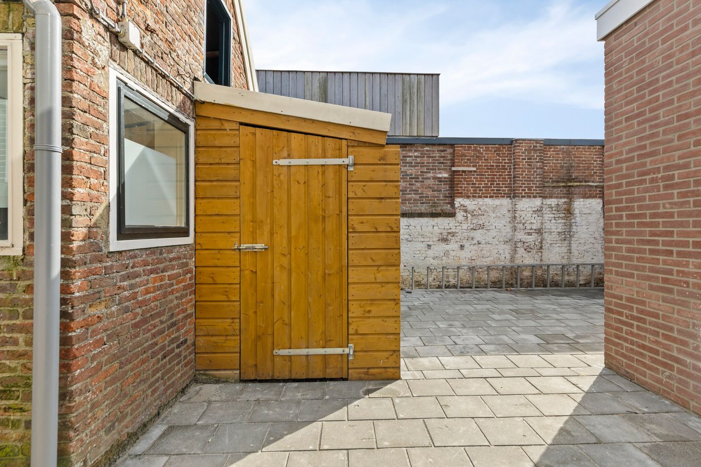 Photo 19 of Uniabuert 6