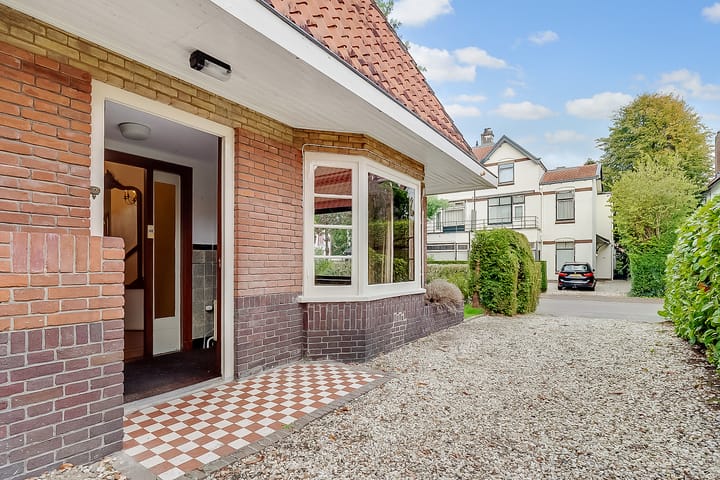 Photo 36 of Nassaulaan 48