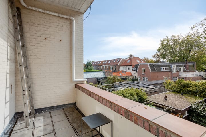 Photo 18 of Zeestraat 110