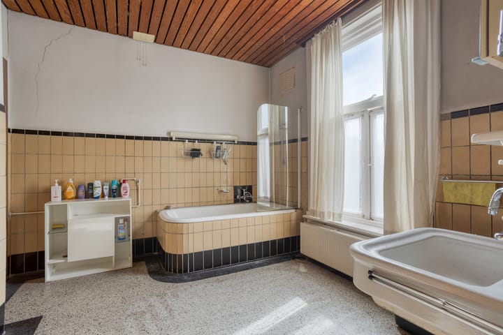 Photo 20 of Zeestraat 110