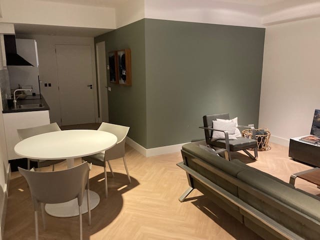 Photo 2 of Schuttestraat 13-B