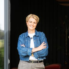S. Woudstra - Administratief Medewerker