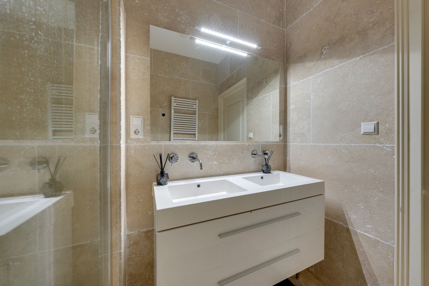 Foto 29 van Nicolaas Witsenkade 11-B