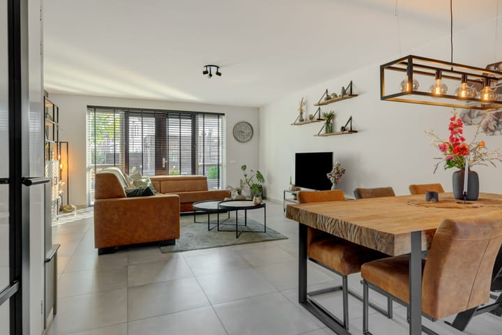 Foto 2 van Bankirai 27