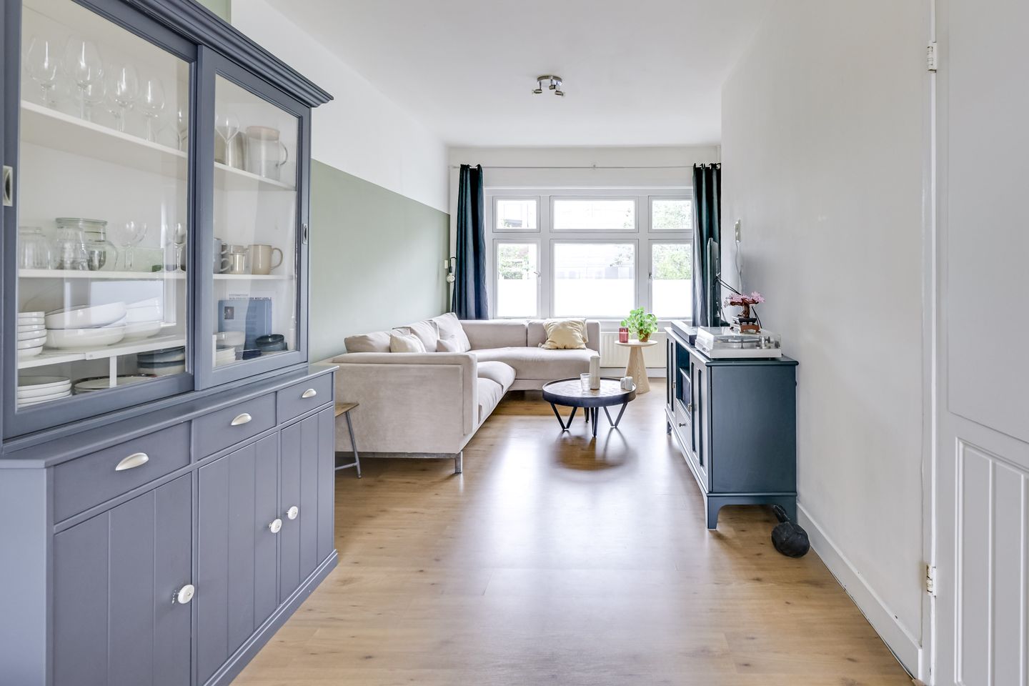 Foto 5 van Laan van Nieuw-Guinea 4-BS