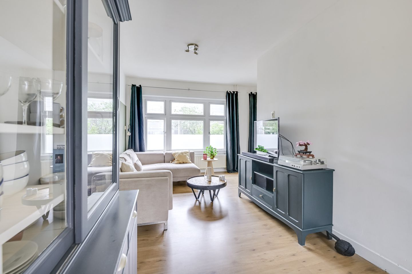 Foto 10 van Laan van Nieuw-Guinea 4-BS