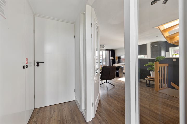 Foto 3 van Rijksstraatweg 80-122