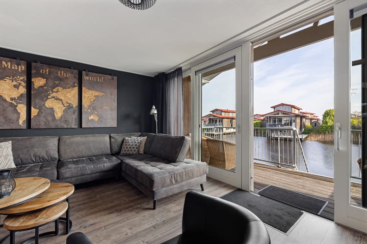 Photo 10 of Rijksstraatweg 80-122