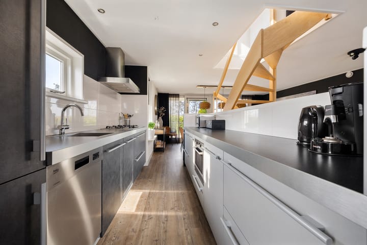 Photo 13 of Rijksstraatweg 80-122